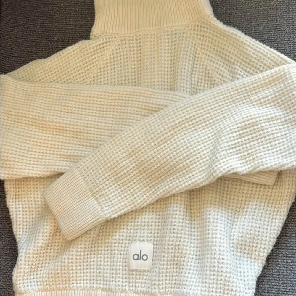 (Set) ALO Yoga Cashmere Plush Waffle 1/4 Zip Pullover + High Waist Pant - Picture 10 of 10